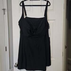 BloomChic Black Plus Size Swim Top Size 28